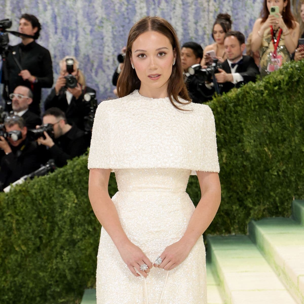  Calling All Brides and Nail Minimalists: Laufey's Met Gala Manicure Will Be Your New Reference 