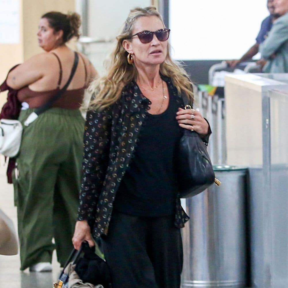  Kate Moss’s Airport Look Includes the One Shoe Trend I Personally Would Never Fly In 