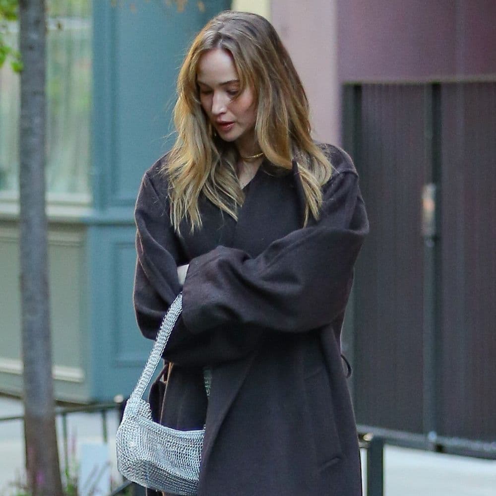  Not Ballet Flats—Jennifer Lawrence Just Styled Her LBD With an Even More Elegant Shoe 