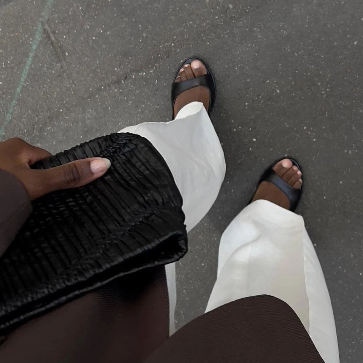  Sandal Season Starts Now—6 Pedicure Colours to Bookmark for Your Toes This Month 