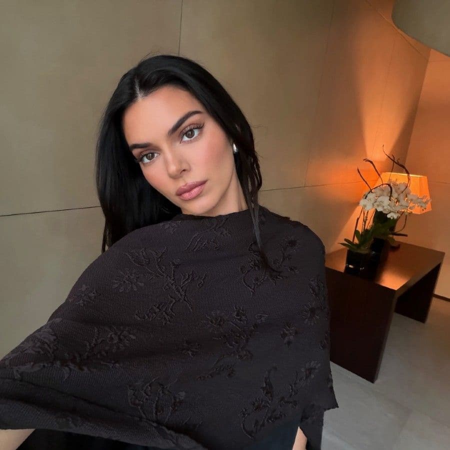  Kendall Jenner on Perfume Layering, Scent Association, and Her Everyday Designer Pick  